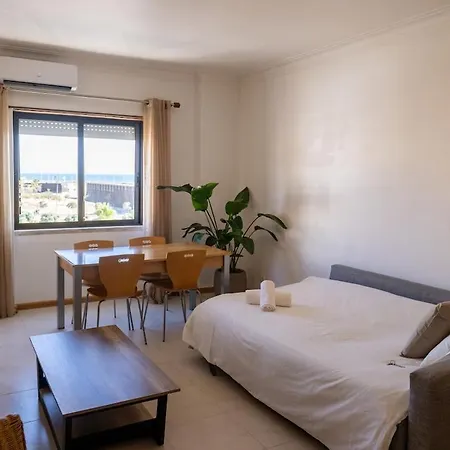 Front Flat With Ocean View *