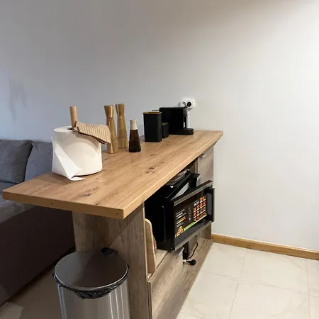 Front Flat With Ocean View *