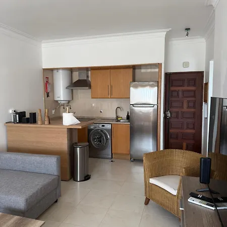 Front Flat With Ocean View Appartamento